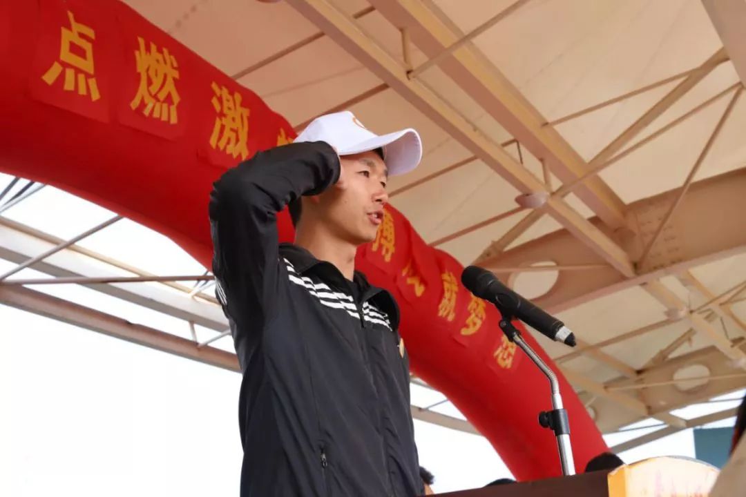 蒙自这里汇聚上千人，放飞上百只鸽子，是发生了什么大事……