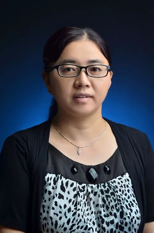 锦旗暖心奖,锦旗飘飘锣鼓喧天