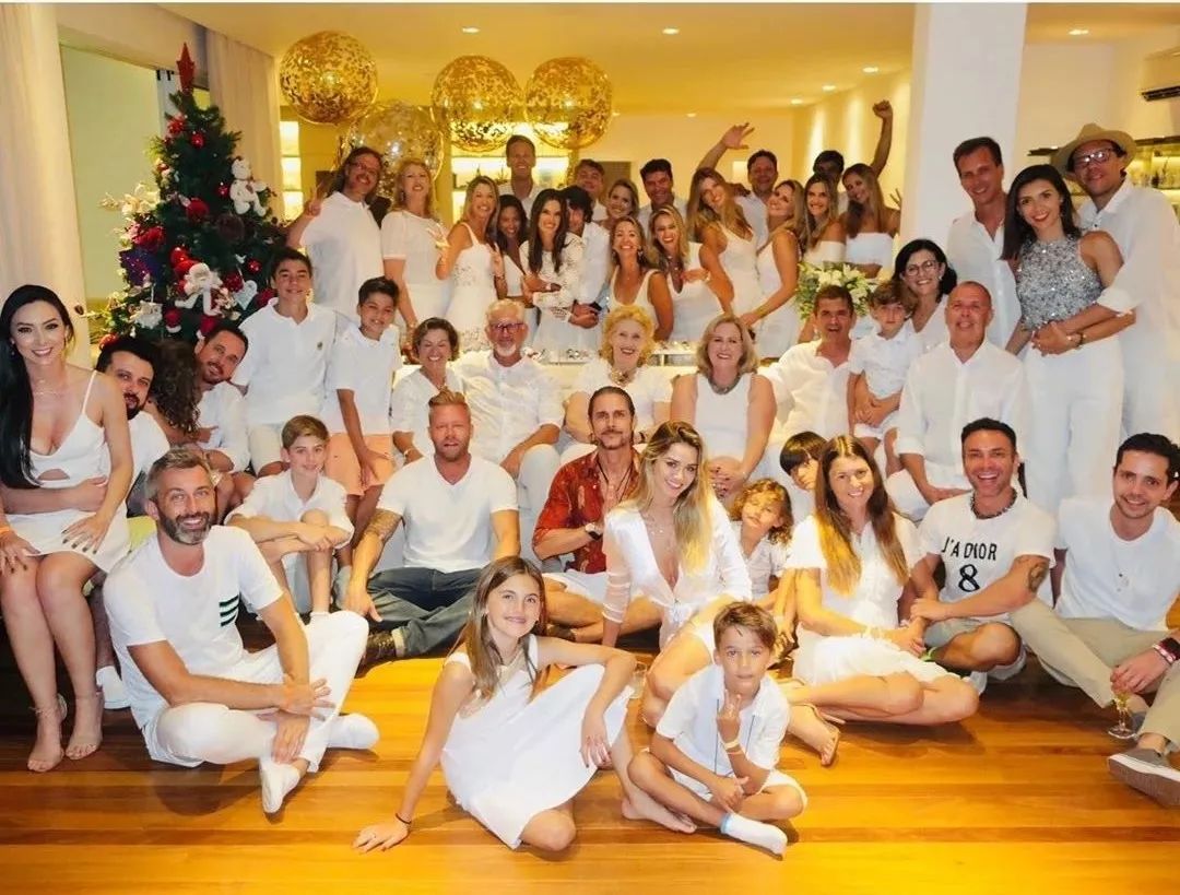 金卡戴珊近日出街,金卡戴珊东京街拍