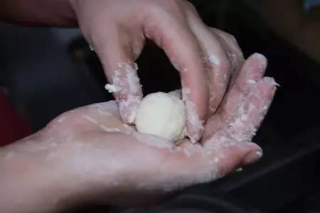 1颗肉丸,1粒肉丸10种添加剂