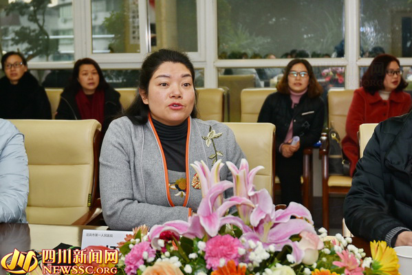 提升患者美学感受宜宾市医学会妇产科分会举行单孔腹腔镜沙龙