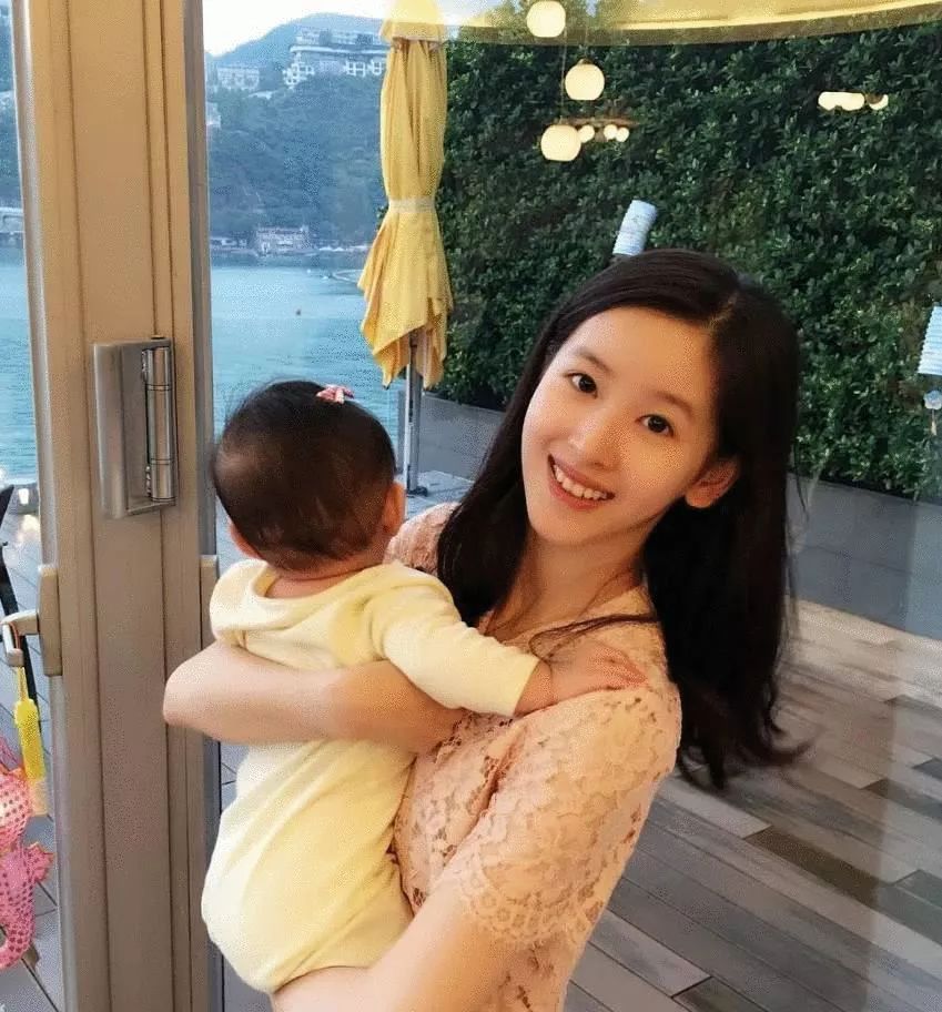 章泽天到底有离婚吗,京东辟谣章泽天离婚声明传闻