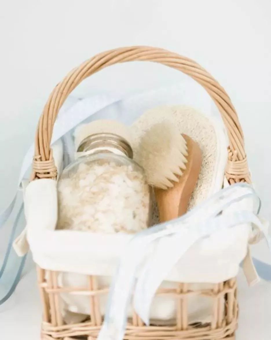 白色羽绒服脏了怎么洗干净,羽绒服脏了怎么洗干净小妙招