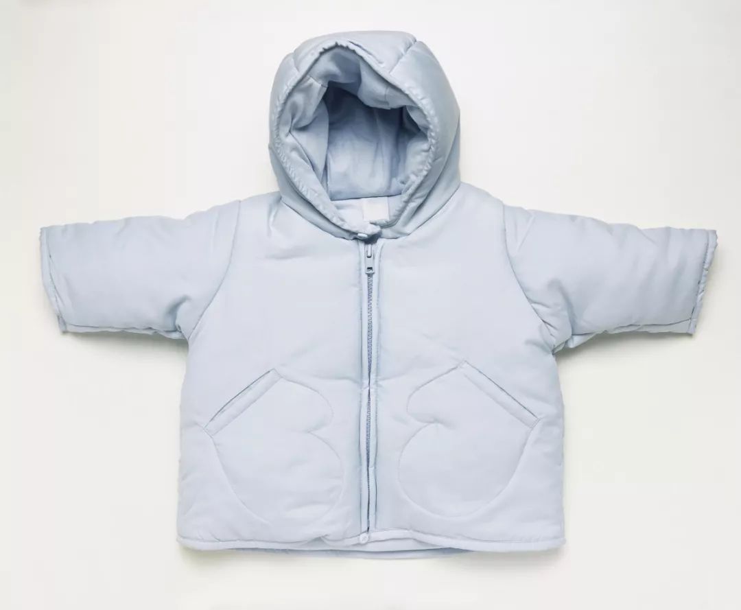 白色羽绒服脏了怎么洗干净,羽绒服脏了怎么洗干净小妙招