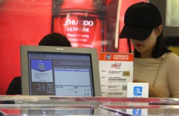 中国代购在韩国免税店,使出浑身解数