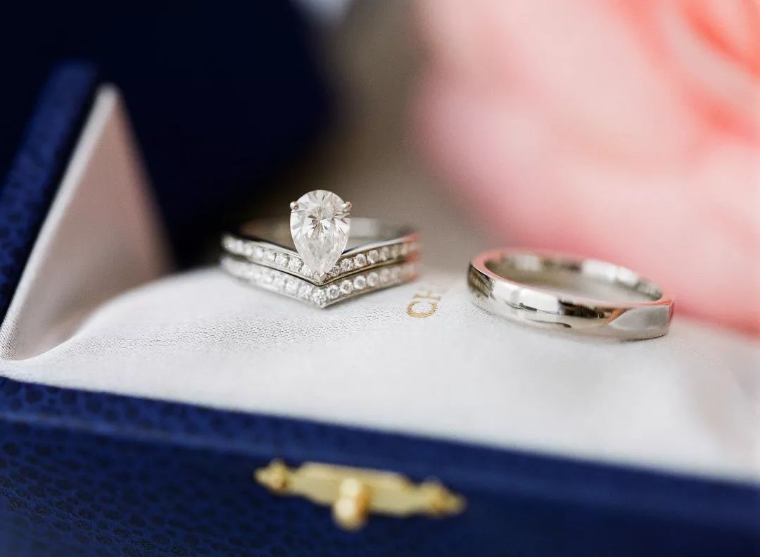 一克拉的钻戒多少钱左右啊,小红书一克拉开口钻戒