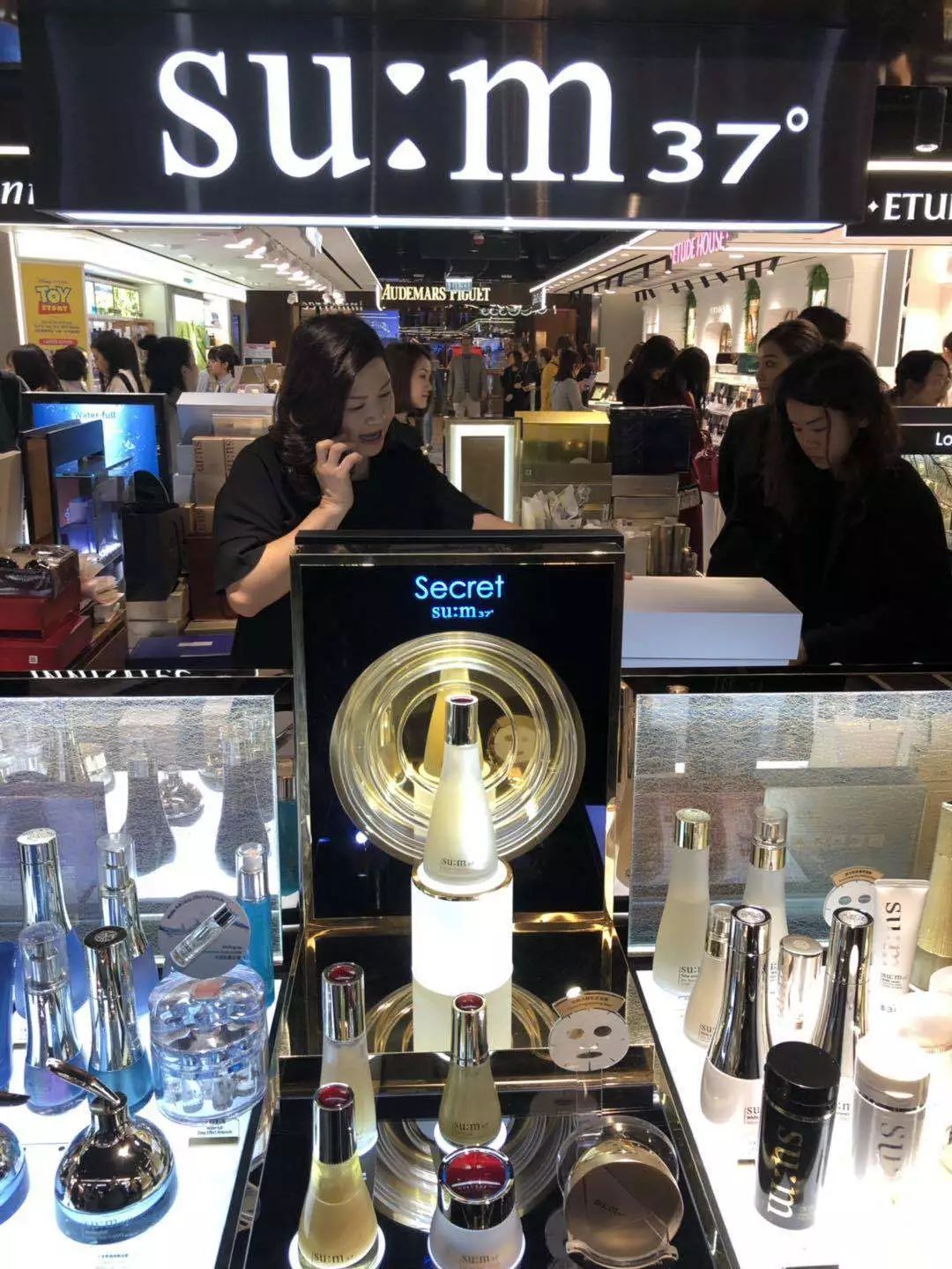 过年年货香港零食,春节去香港购物必买的商品清单