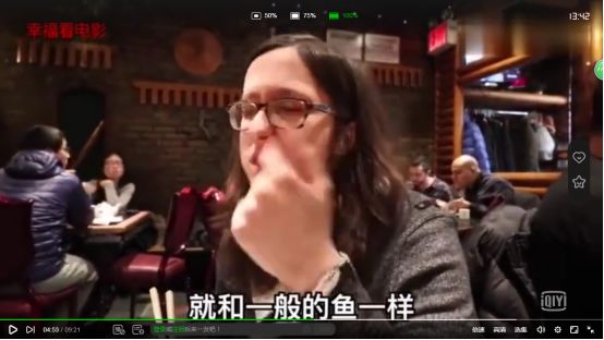 外国街头卖火爆的小吃,让外国人惊呆的中国小吃