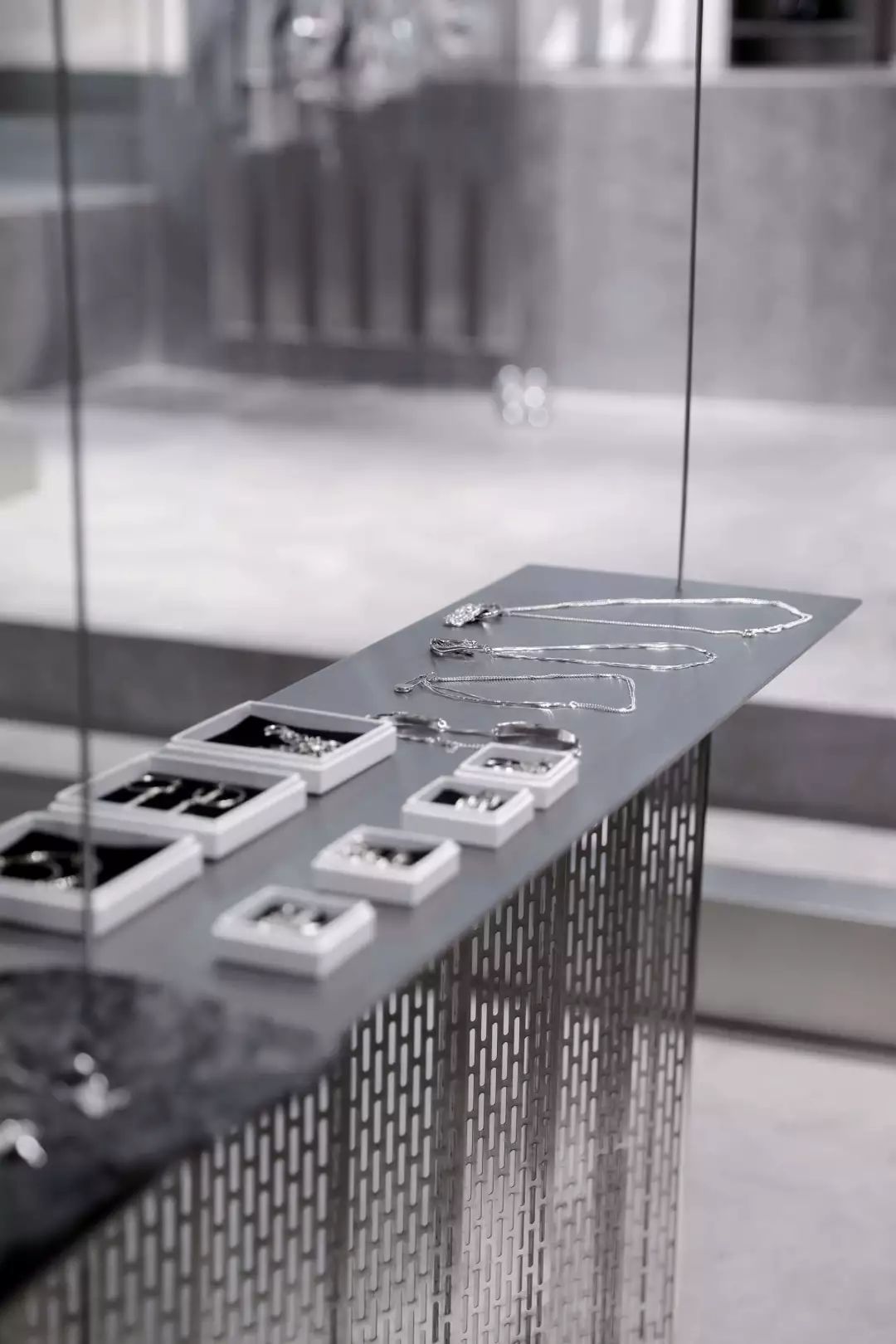 hug买手店直播,深圳hug买手店主营什么