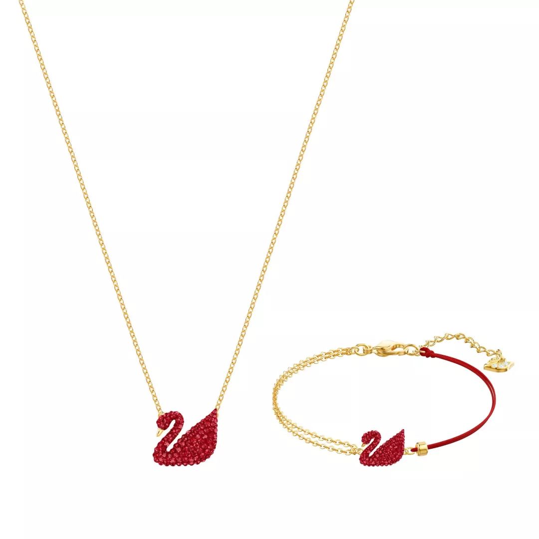 潮搭汇｜手部饰品×唇色美甲点亮冬日造型的通关密语