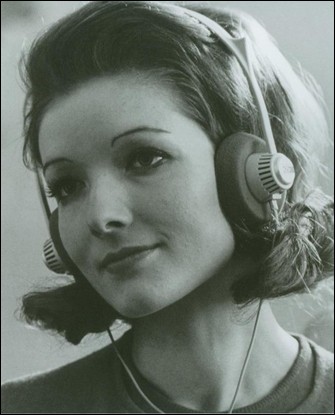 选耳机买哪个牌子的耳机比较好,各耳机品牌旗舰耳机对比