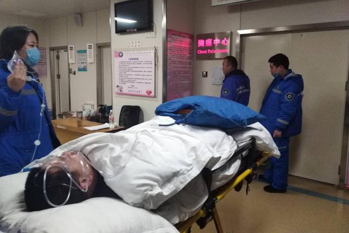 生死关头救自己还是救他人,生死时刻谁放了红军一条生路