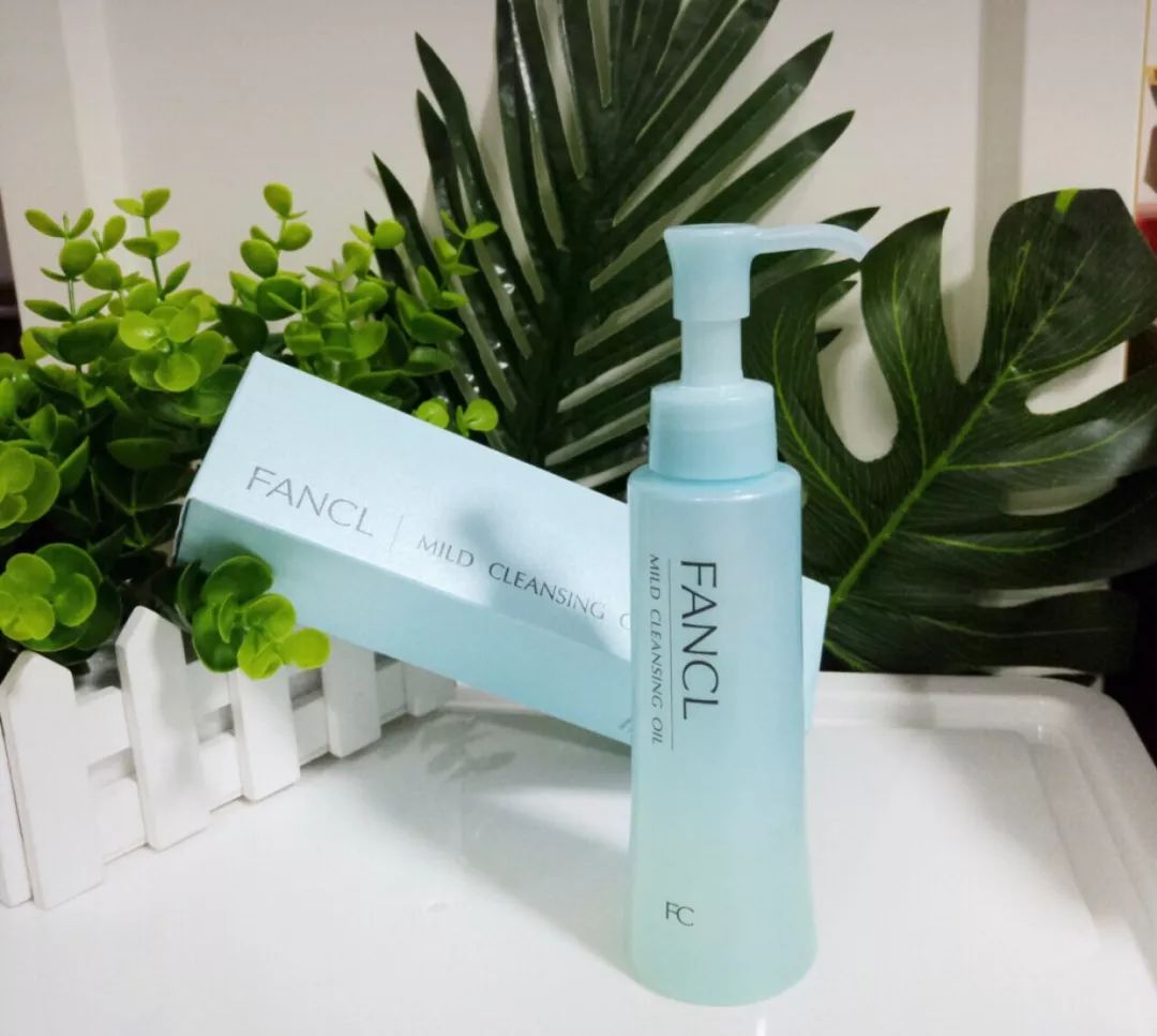 好用平价不闷痘的卸妆产品推荐,化妆不脱妆的护肤品