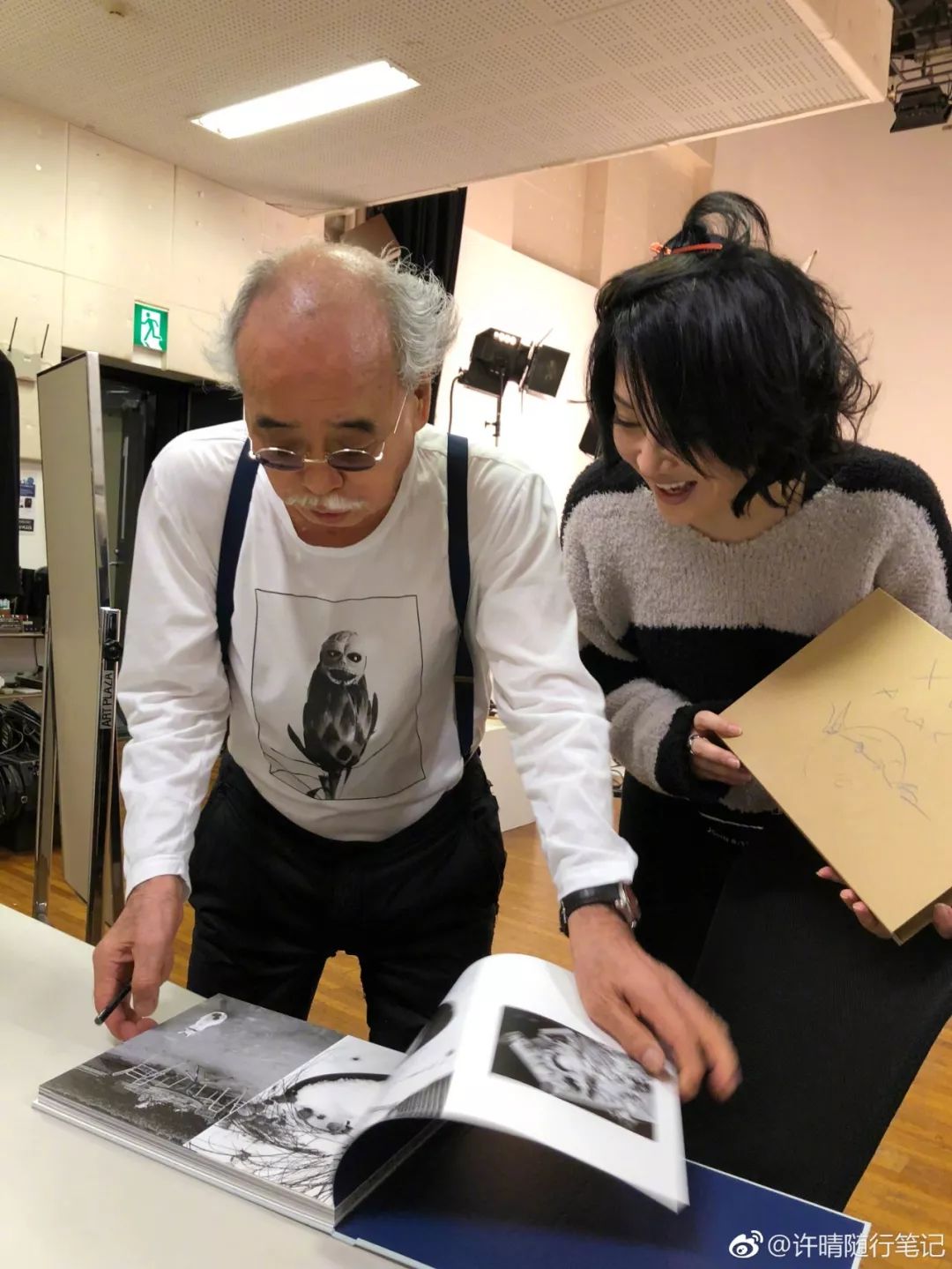 荒木经惟镜头里的许晴,许晴快50岁了日常生活照还这么美