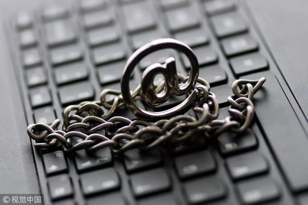 小伙“薅羊毛”网购千箱牛奶，结果尴尬了！他算消费者吗？