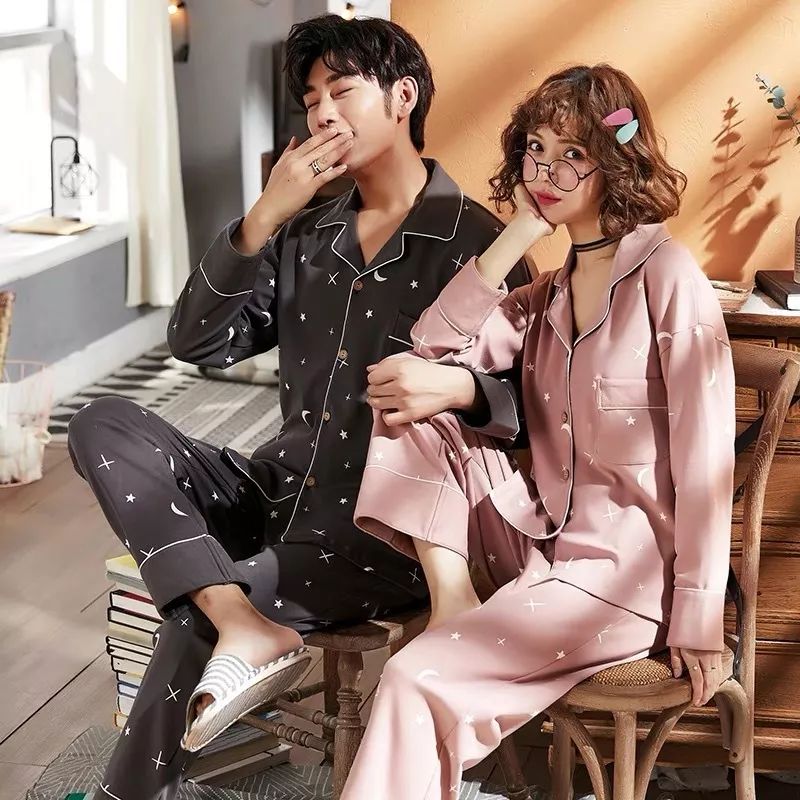 我和男朋友的服装对比,与闺蜜男朋友穿情侣装