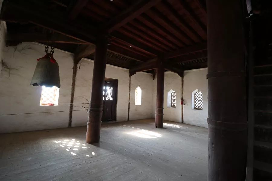 「人文宾川」铜钟矗立五百年，古楼依在述沧桑！