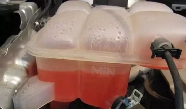 更换防冻液的注意事项有哪些,防冻液常识