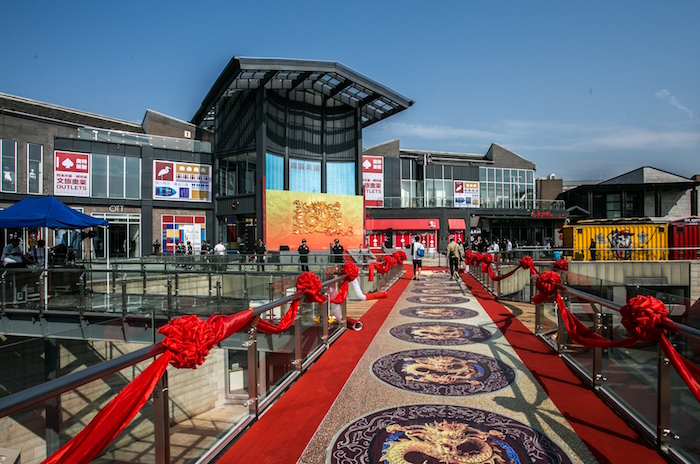 过年买衣服你们会在实体店买吗,过年买新衣