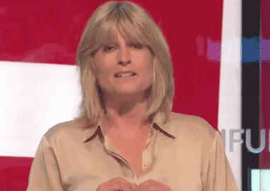 为反“脱欧”也是拼了！英前外交大臣妹妹上演“脱衣”戏码