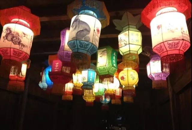 元宵节怎能少得了猜灯谜图片,猜灯谜贺元宵这些灯谜你猜中几道