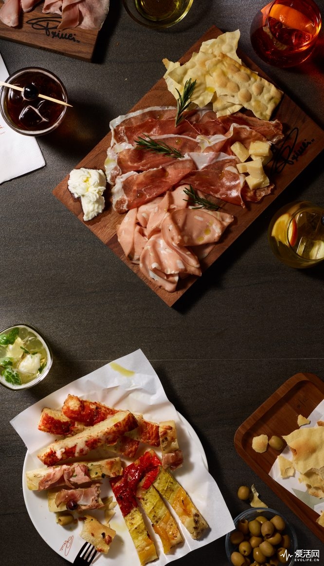 星巴克意大利第一家,星巴克意大利style