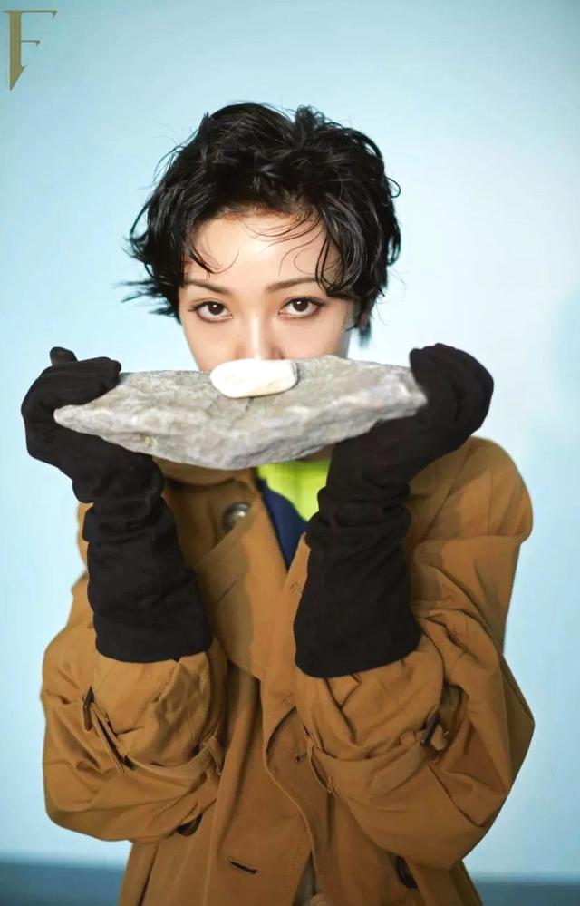 郭采洁新造型的短发美哭了,郭采洁杨幂郭碧晨谢依霖时尚芭莎