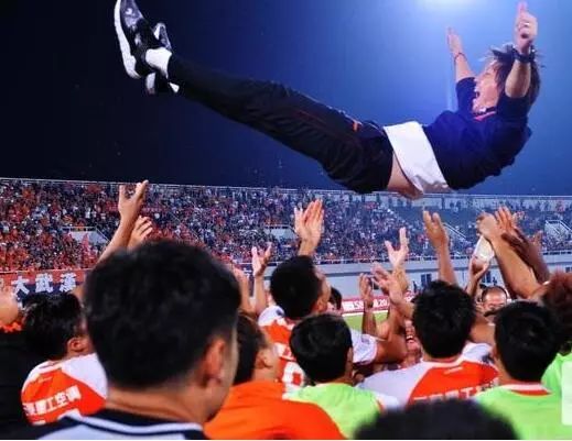 2019年武汉市马拉松比赛时间,武汉马拉松2018时间表图片