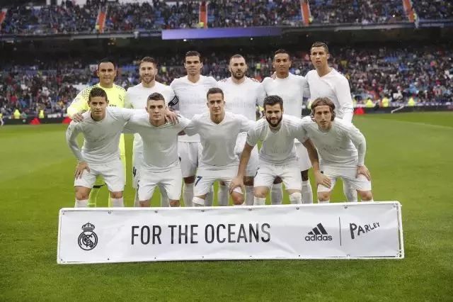 c罗球衣变化史,c罗15-16赛季球衣