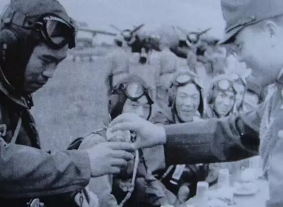 *毒冰**是如何从军需药品发展成为新一代*品毒**之王的