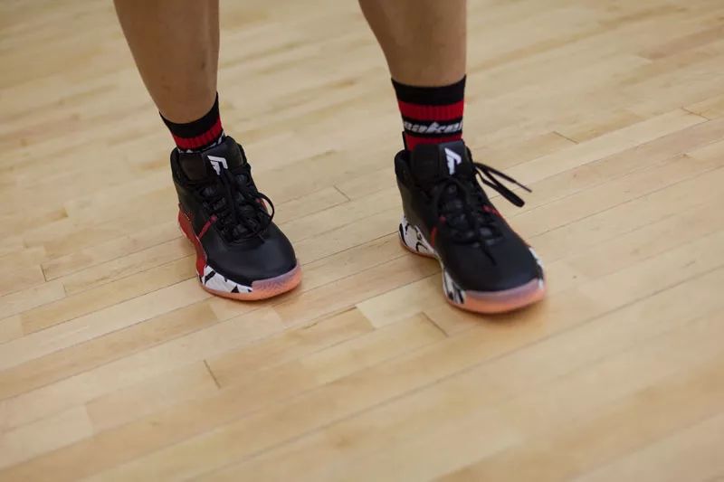 利拉德5代测评,花600买一双跑鞋值吗