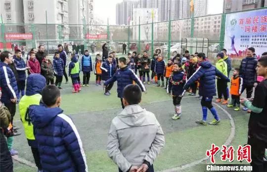 新疆六名足球队员进入国际足球队,六位新疆小伙进入了国家足球队