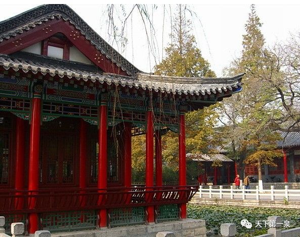 济南名士曾巩,济南曾巩是谁