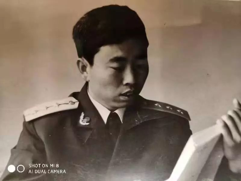 熄灯号丨每当我想起第一次授衔