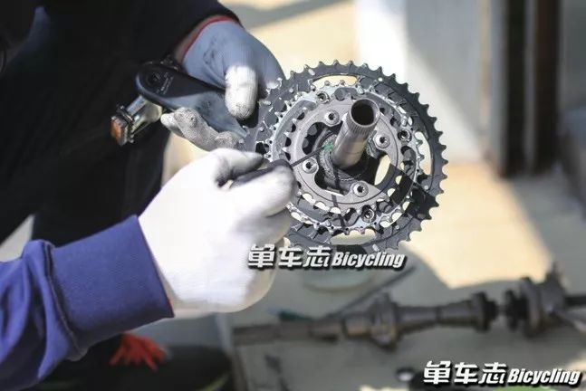 山地车五通滑牙修复多少钱,山地车五通清洗