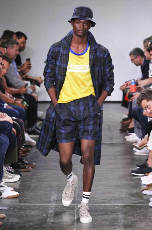 在2019年比别人先潮一步这件事上，我认为SM元素必须有