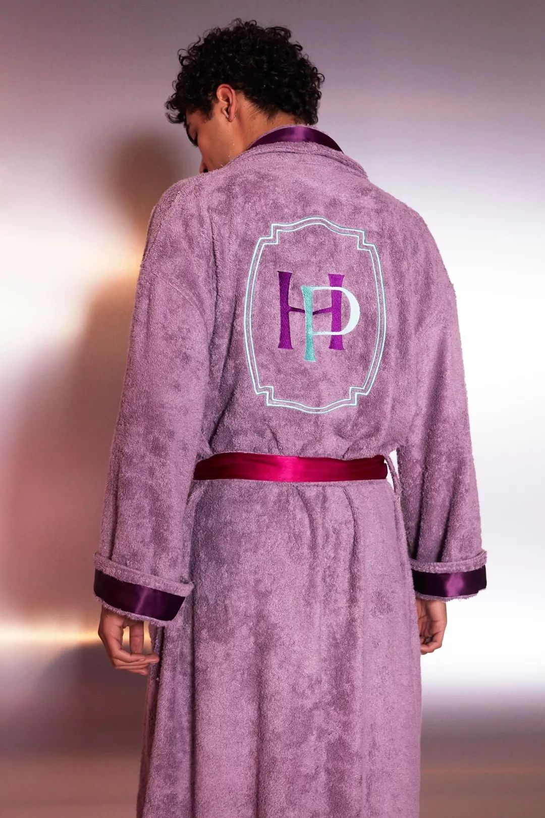 在2019年比别人先潮一步这件事上，我认为SM元素必须有