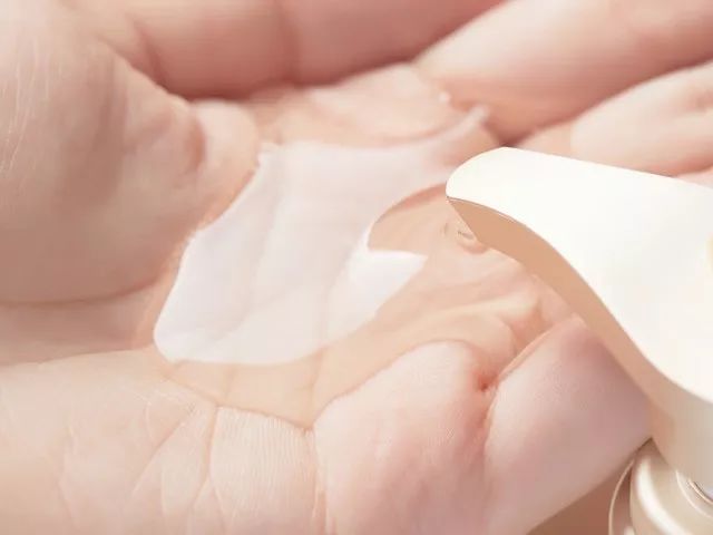 日本清爽樱花洗发水,樱花洗发水推荐留香持久