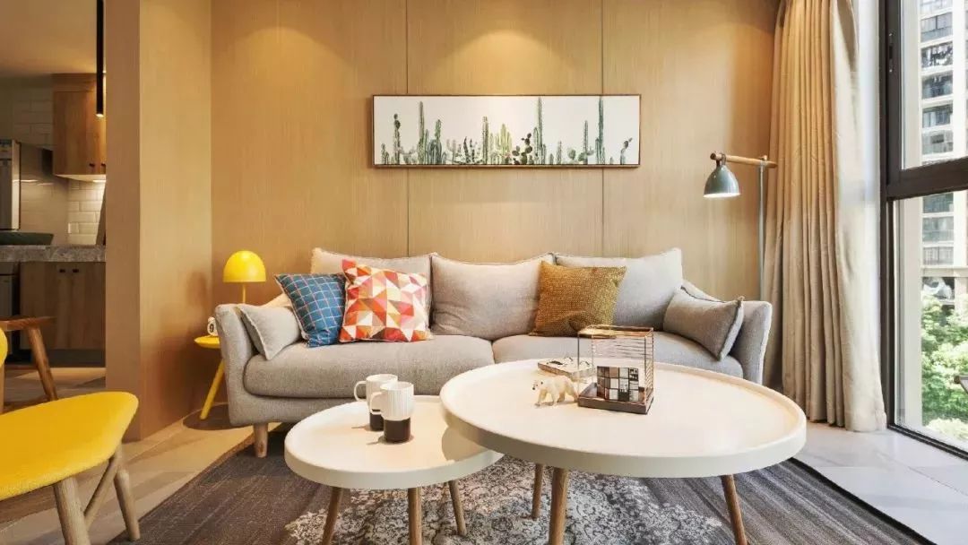 这位朋友为什么一定要从香港来这里买家具！？