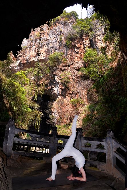 惊叹！国内首创洞心瑜伽秀在九乡上演！