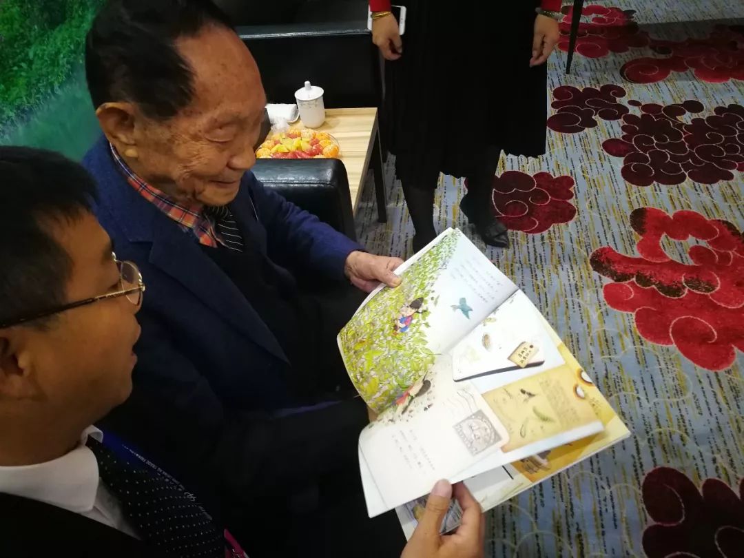 田野里的自然历史课读后感五年级,田野里的自然历史课pdf百度云