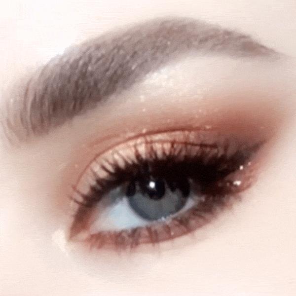 谈美妆|金小小妹靠彩妆成最年轻亿万富翁？-小众彩妆种草贴