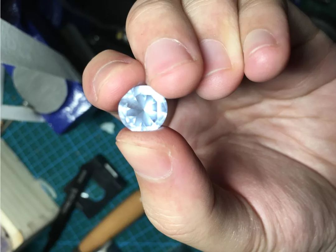 这大概是全世界最无聊的人了