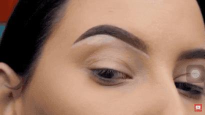 底妆斑驳用什么粉底液,为什么粉底上完脸上还是脏脏的