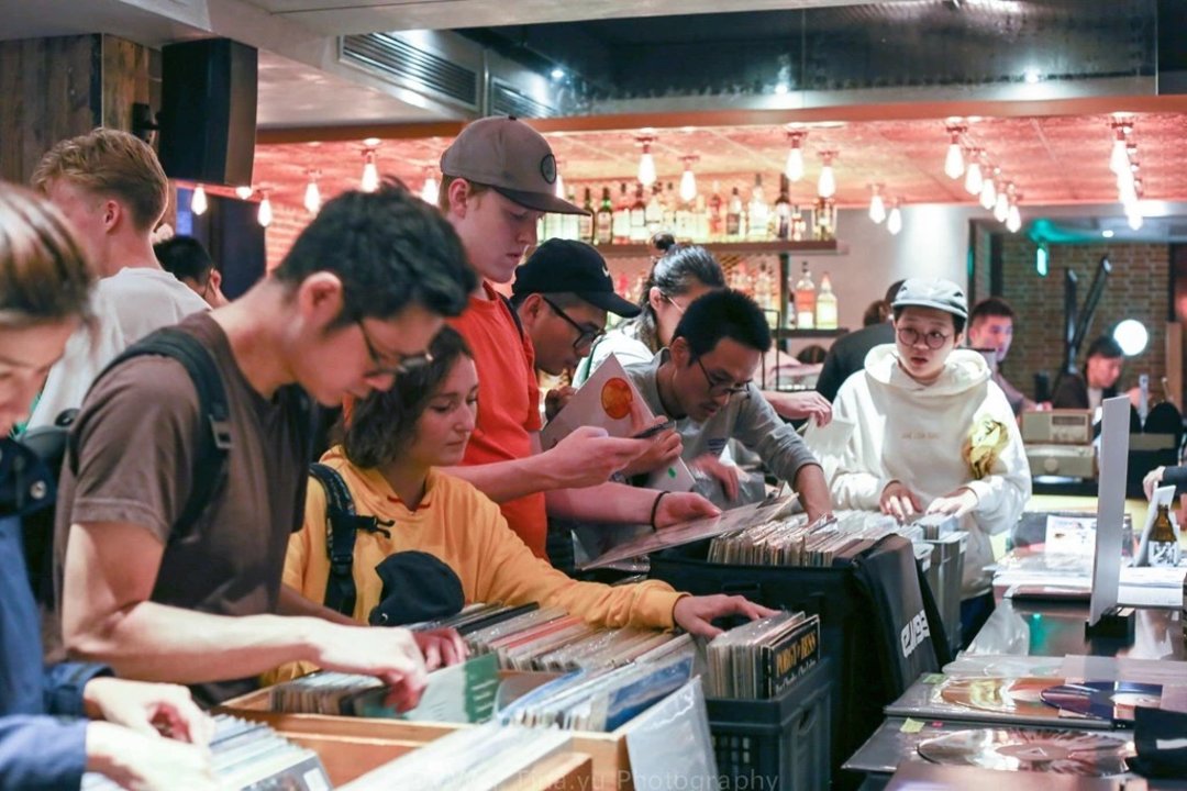 他们探索并推广关于黑胶的一切,想把自己的爱好变成别人的日常|了不起的小工作室