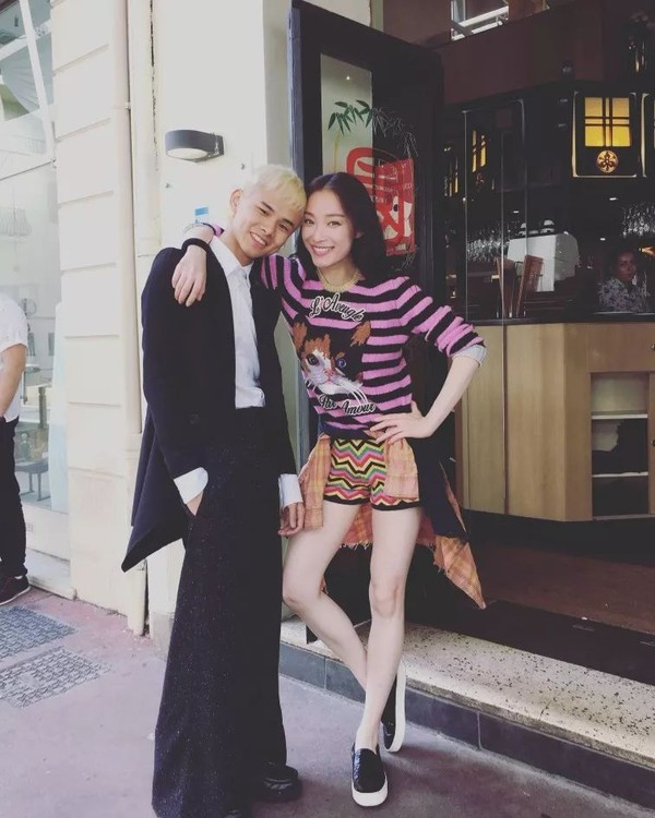 杨紫和男明星对视综艺,杨紫和男星亲密互动