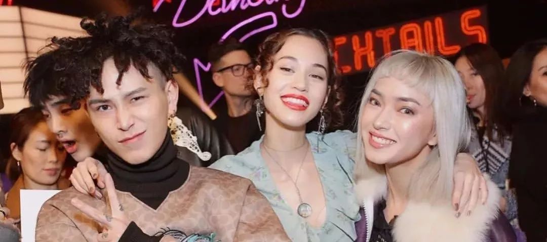 被化妆品毁掉的中国女人,正在被口红毁掉的女人