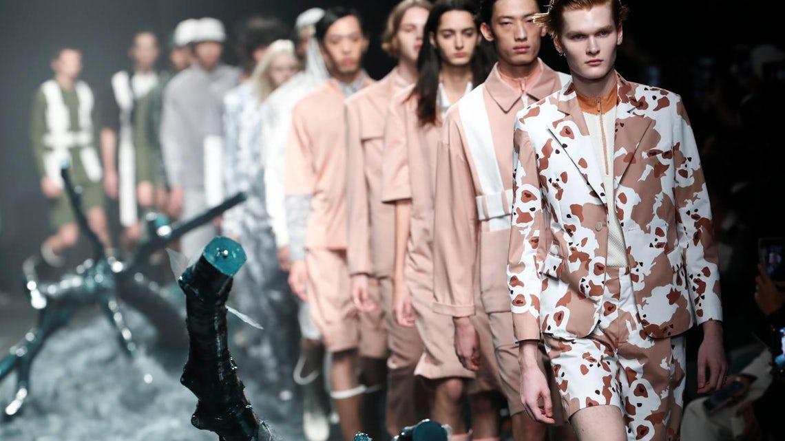 众星亮相上海时装周,重见时尚上海时装周