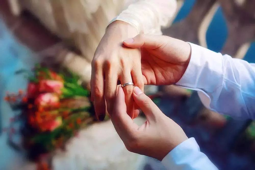 简单好看的婚纱画法,婚纱照五套风格穿搭推荐