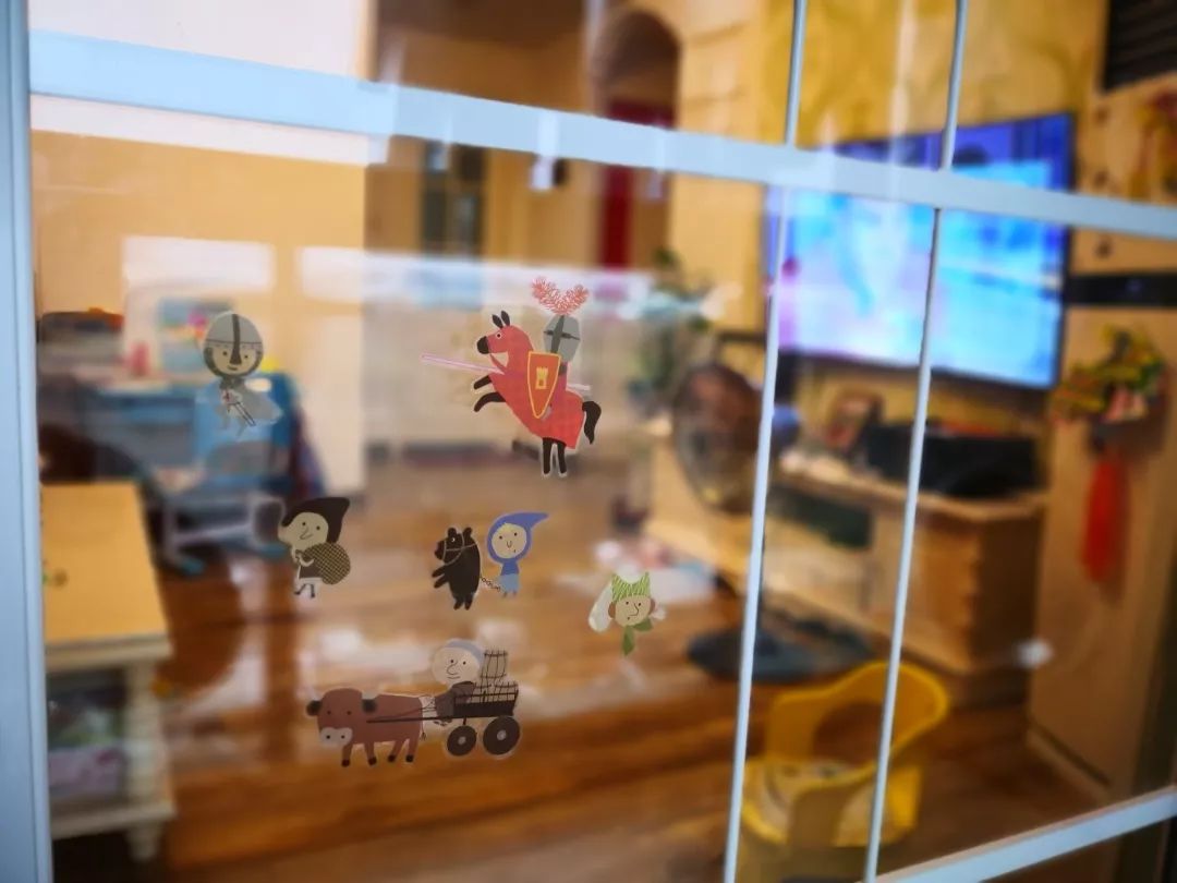 团|这套贴纸涂色书,我专程从中国带到了英国!